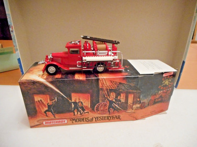 Matchbox Models of Yesteryear Fire Engine Se YFE06 1932 Ford AA Fire Engine + Box