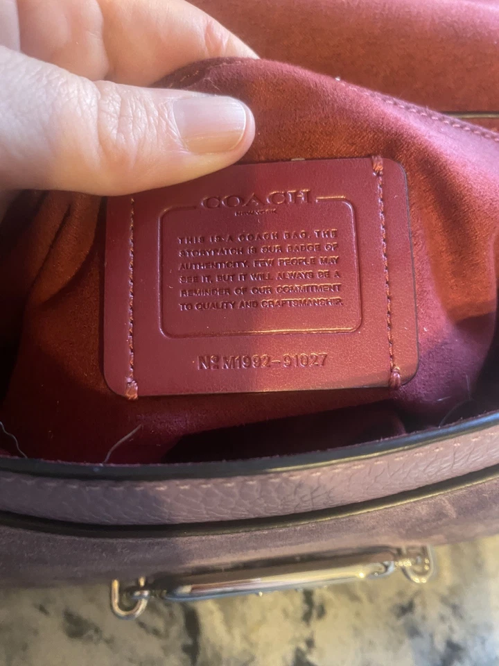 Bolso Cartera Coach New York JADE CUERO HOMBRO Y BANDOLERA Púrpura Lila  Foto 3 de 4