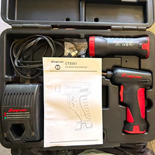 Snap-on Cts561 7.2v Li-ion Cordless Screwdriver Kit 2 Batteries Case Charger Snap-on Cts561 7.2v Li-ion Cordless Screwdriver Kit 2 Batteries Case Charger