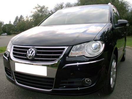 Baguette de calandre supérieure chromée pour remplacer un jonc cassé VW