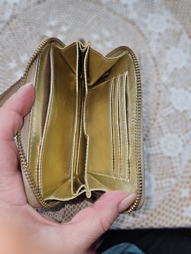 Michael Kors Gold Patent Leather Zip Around Wallet Wristlet Signature - Picture 4 of 10