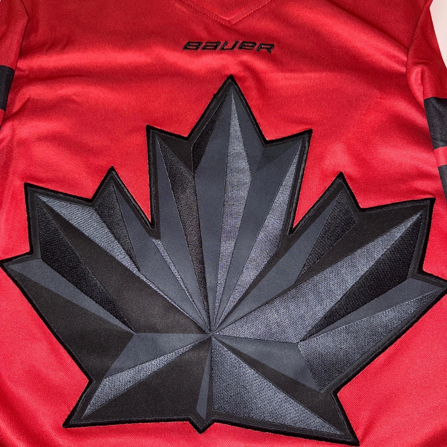 BRAD MARCHAND TEAM CANADA 2026 OLYMPIC RED JERSEY SIZE LARGE BRAND NEW BAUER!!