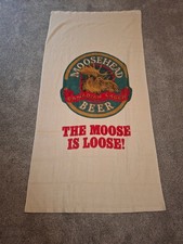 Ancienne rare serviette de plage publicitaire Moosehead Beer Lager l'orignal est en vrac