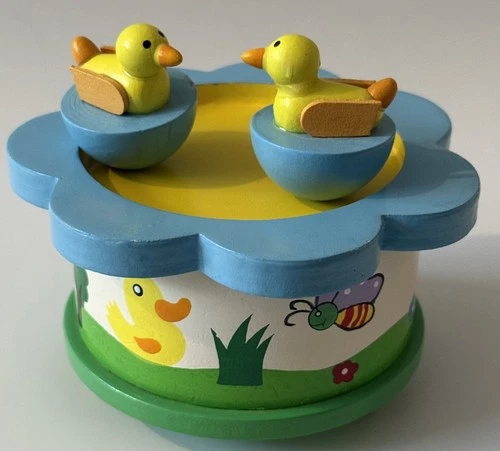 Wooden Musical Box Spinning Dancing Ducks