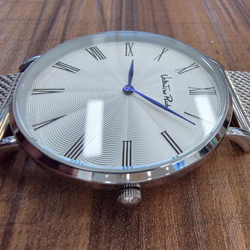 Valentino Rudi Men's Mesh Watch, Lightly Used thumbnail 5