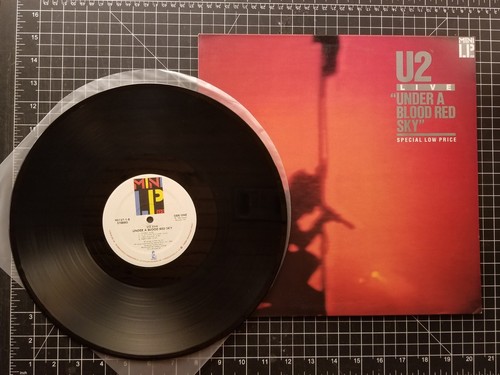 U2 Under A Blood Red Sky LP 1983 VG+/VG+ 1ST PRESS Vinyl BONO Live ISLAND RECORD - Picture 3 of 4