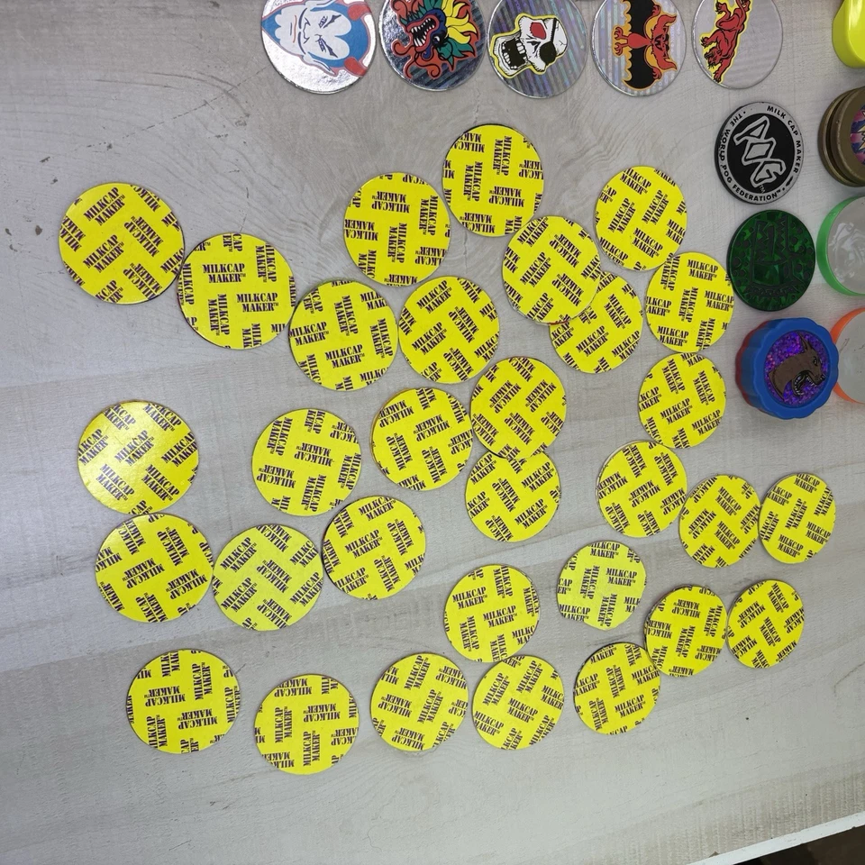 Pog Milkcap Maker Machine 1995, 6 Smashers & Full Sleeve Container Of Misc Pogz - Image 4 of 4