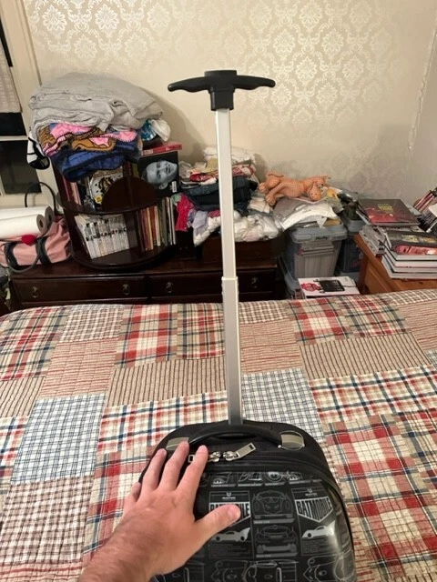 Batman Multi-Color Hard Carry-On Luggage Pre-Owned - Image 4 of 4