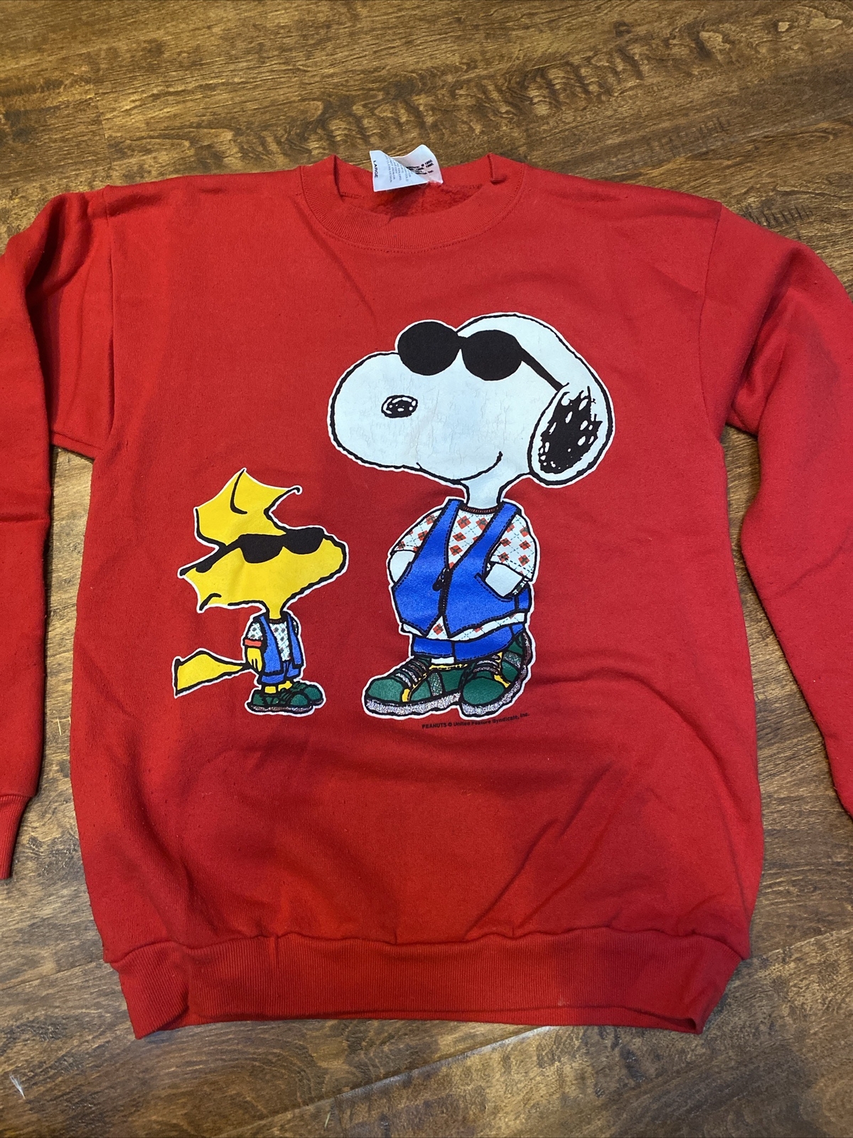 Peanuts Weihnachtspullover - Snoopy & Woodstock Am Christbaum Design