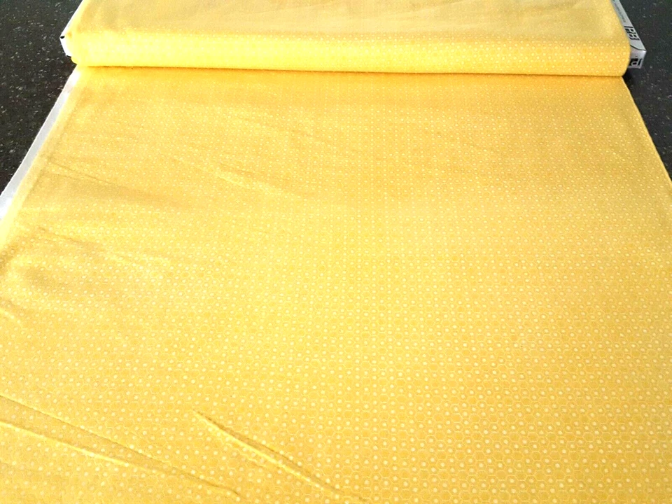22" Basically Hugs Flannel Helen Stubbings P&B Textiles Yellow Honeycomb Hexie - Image 3 of 3
