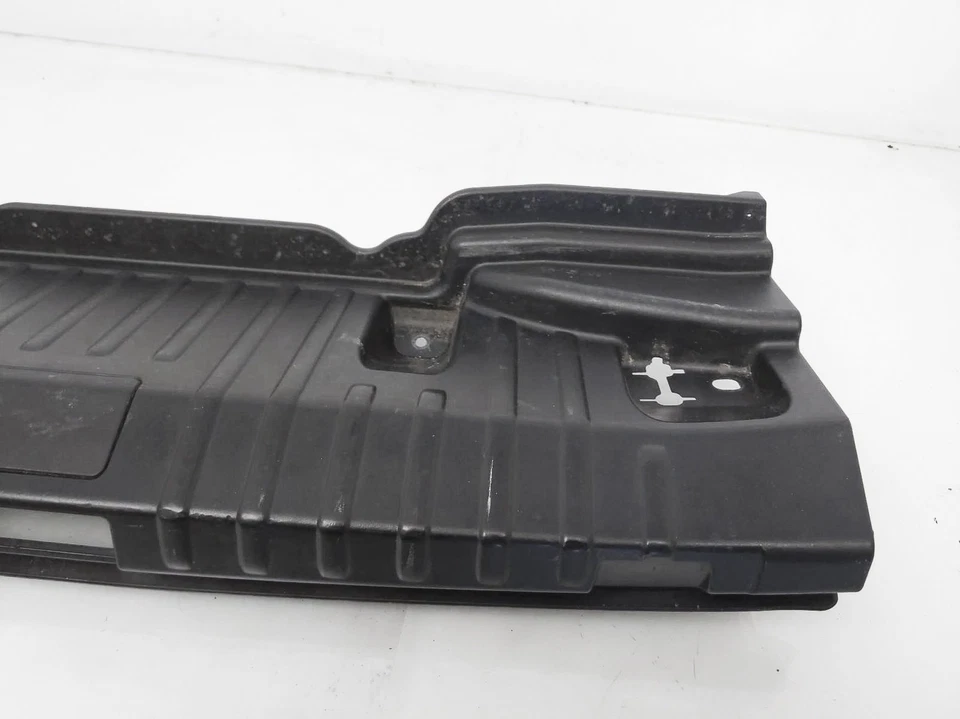 08 09 10 11 12 13 Bmw 128I задняя панель потертости багажника 51-47-6-960-416 - Изображение 3 из 4