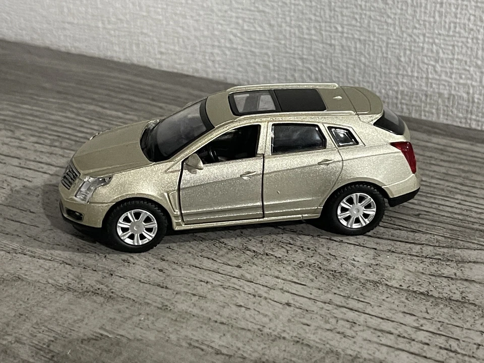 CADILLAC SRX SUV 1:43 SCALE RARE GOLD TONE HTF CAR DIECAST COLLECTORS MODEL GIFT - Image 3 of 4
