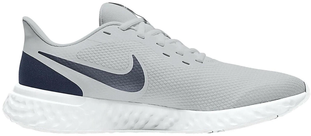 NWT Nike Men\'s Revolution 5 Flyease Running Shoe Size 8.5  W Grey/ White Nike Men main image 4