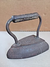 Antique WAPAK #5 SAD IRON Cast Iron Good Patina Vintage Sad Iron