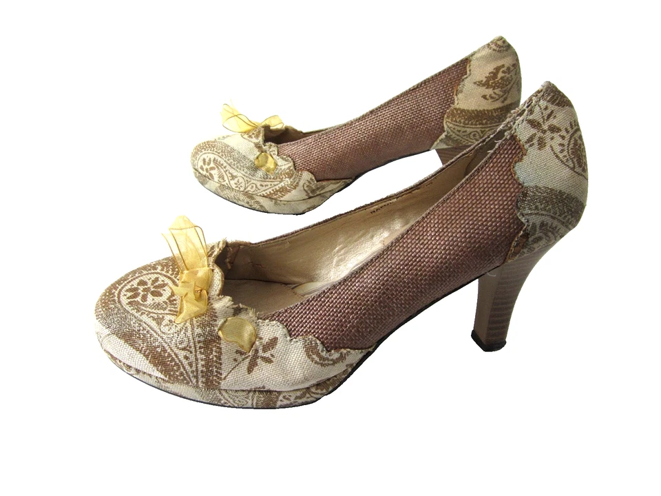 BKE Sole Napoleon Pumps Heels Y2K Vintage Paisley Floral Ribbon Trim Size 10 - Image 4 of 4