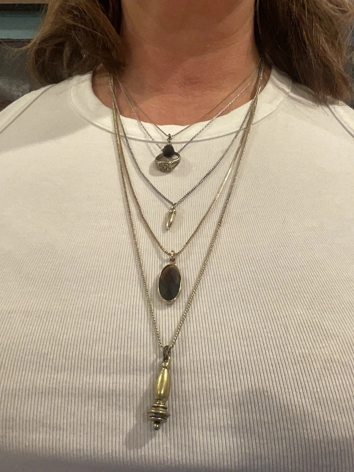 Conjunto de 5 collar de piedra ámbar Banana Republic con pila en capas anillo dorado plata Foto 2 de 4