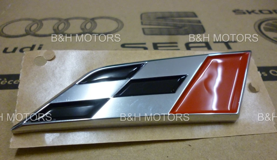 NEW GENUINE SEAT CUPRA GRILLE BADGE RED & CHROME  6J9853670 2ZZ - Image 2 of 4