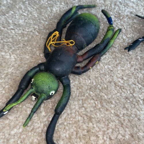 Four Vintage 1980s Rubber Insects - Picture 4 of 9