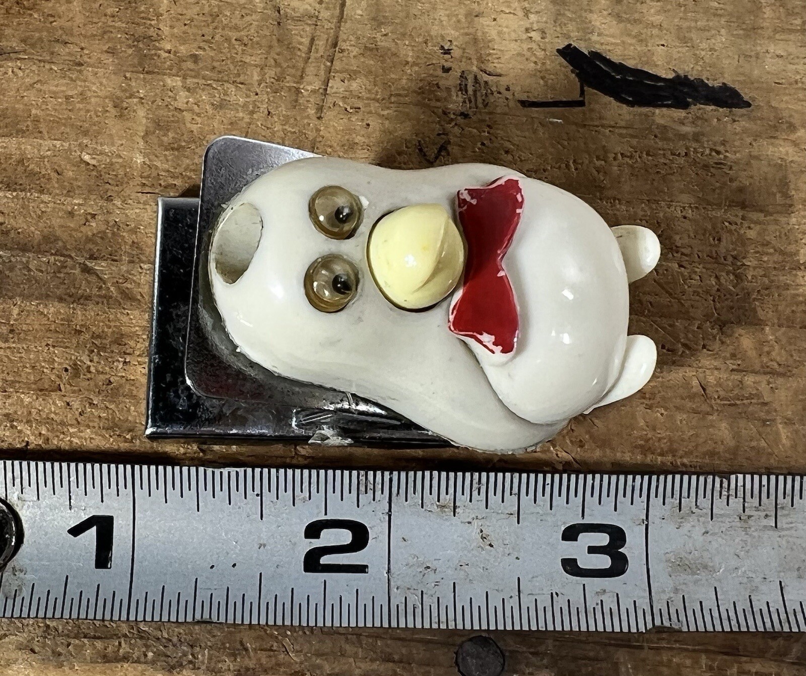 Vtg Penguin Fridge Clip w/Googly Eyes Red Bow Opening On Head