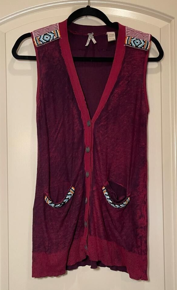 Gimmicks by BKE Maroon button front vest/cardigan w/multicolored beading sz S