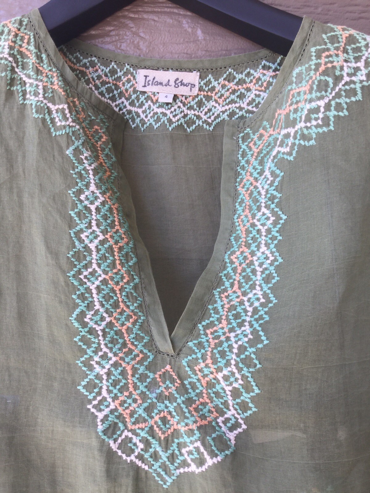 Island shop dress Embroidered Kurta and Pant S (two piece), Size 4