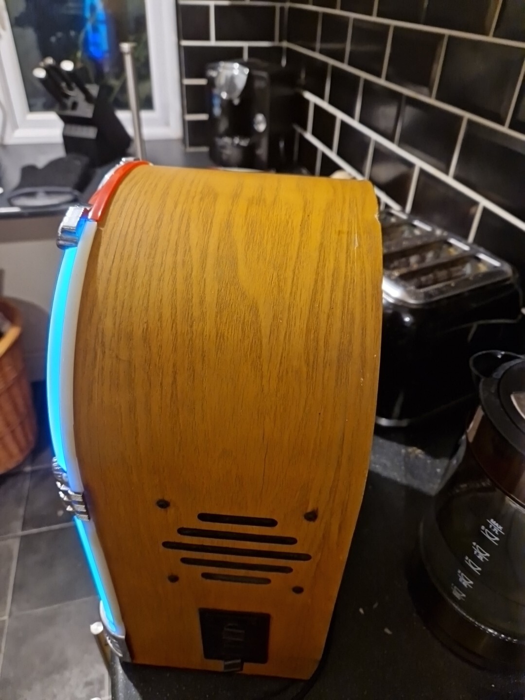 Steepletone Light Up Mini Jukebox Style CD Player with FM AM Radio And