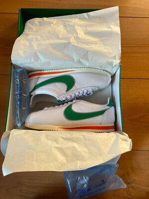 EU Größe 42,5 - Nike Cortez x Stranger Things Hawkins High 2019