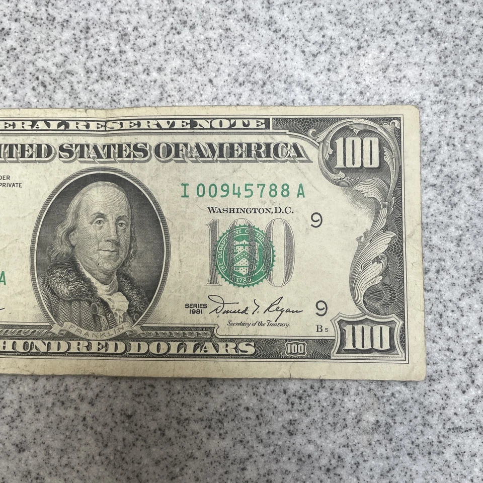 1981 $100 Hundred Dollar Bill Rare Federal Reserve Note Vintage 44 years old - Image 2 of 4