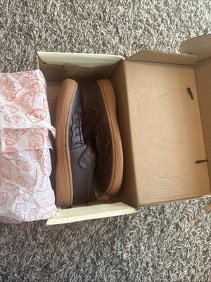 New LIVIE & LUCA Shoes, Mocha, Classic Smooth leather, Size 12 Youth