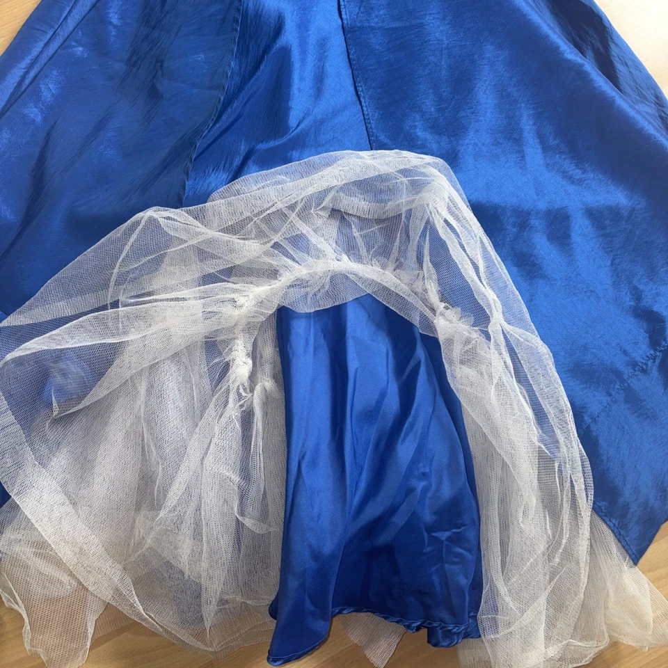 Beautiful Jora Collection Beaded & Sequinned Blue Prom/ Evening Dress 2XS - Image 4 of 4