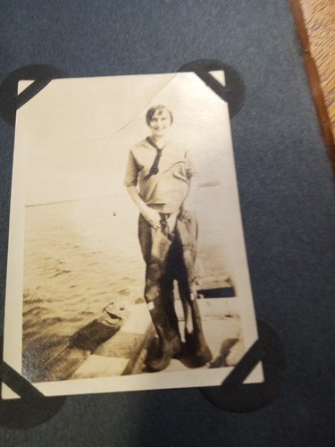 Antique Photo Album Early 1900's w/23 Snapshots Some Gay Men - Picture 9 of 12