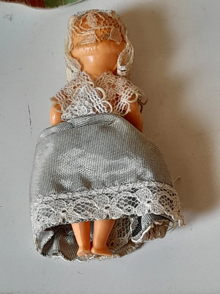 ANCIENNE POUPEE ET LANDAU "SOUVENIR DE BRUGES " - Photo 3/4