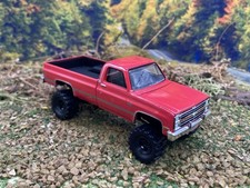 1986 Chevrolet Silverado K10 Lifted 4x4 Truck 1/64 Diecast Custom 4WD Greenlight