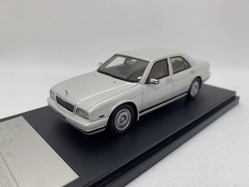 Hi Story 1:43 1991 Nissan Cima Type III Limited L White HS334WH Resin Model Car