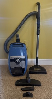 Miele Blizzard CX1 Bagless Canister Bagless Vacuum Cleaner ~ Model SKCEO