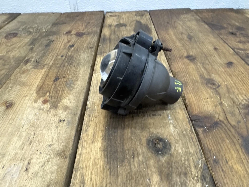 Lámpara delantera antiniebla Chevrolet Traverse R; 13 14 15 16 17 Foto 2 de 4