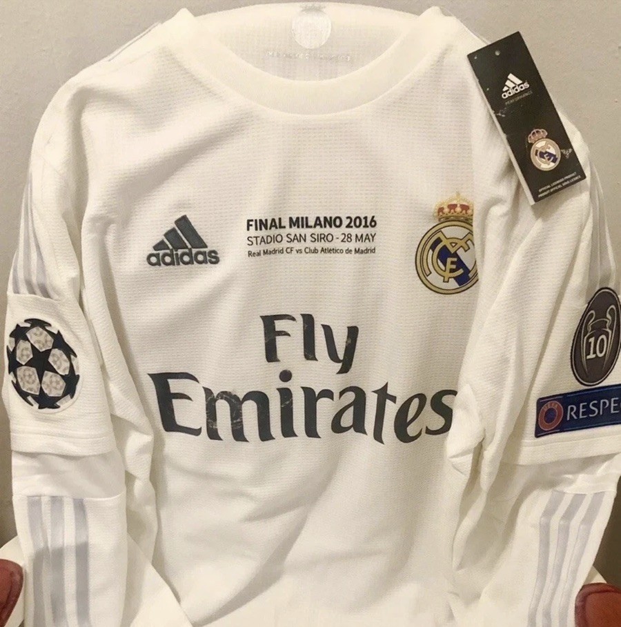 RONALDO BUNDLE + AUTHENTIC UCL FINAL MATCH JERSEY @ (MILANO