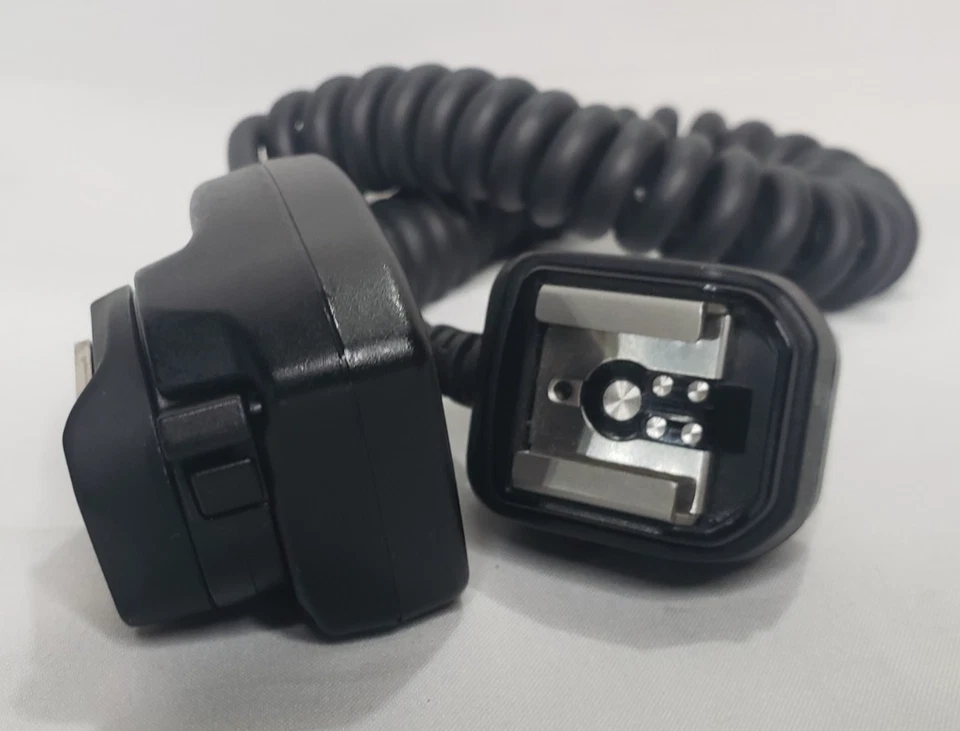 Canon OC-E3 Off Camera Shoe Cord (2') - Image 4 of 4