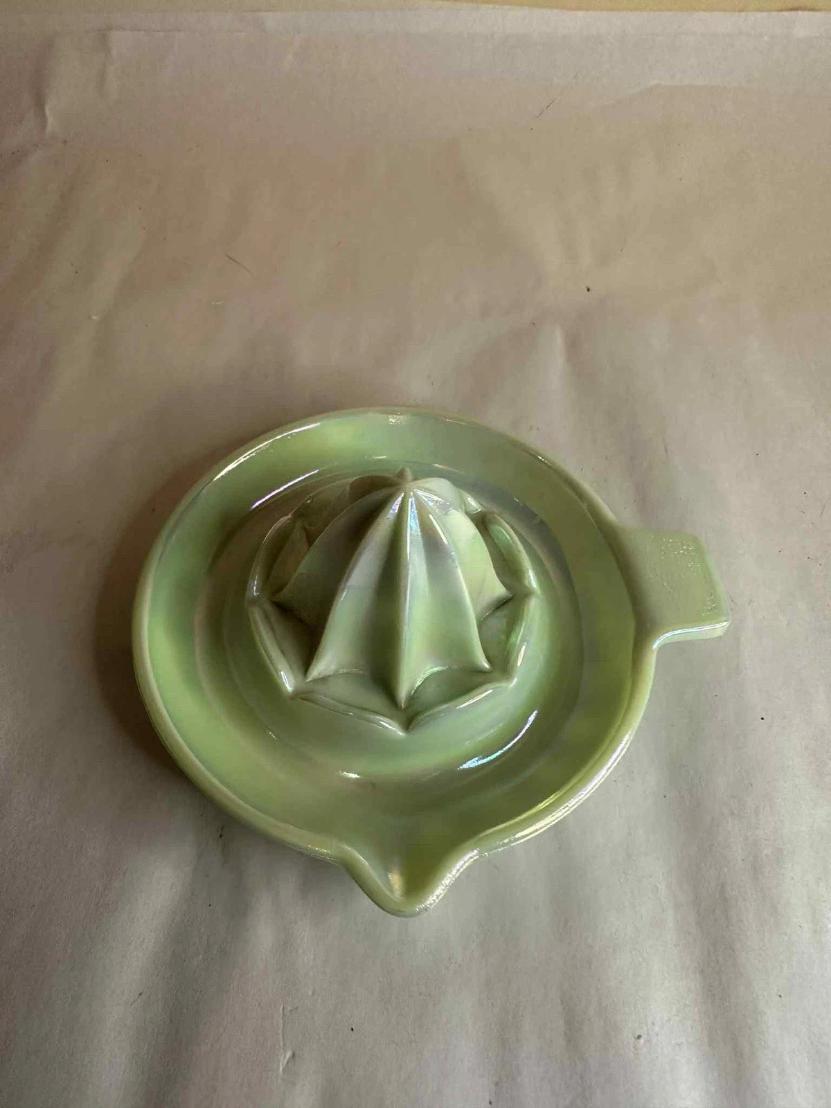 Vintage Jadeite Carnival Citrus Juicer MCM Light Green