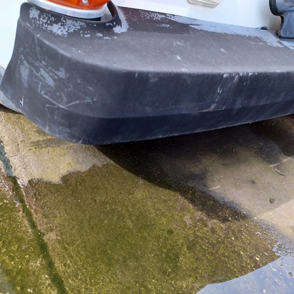 Parachoques trasero 76 MG Midget usado TIENE DEFECTOS VER FOTOS Foto 4 de 4