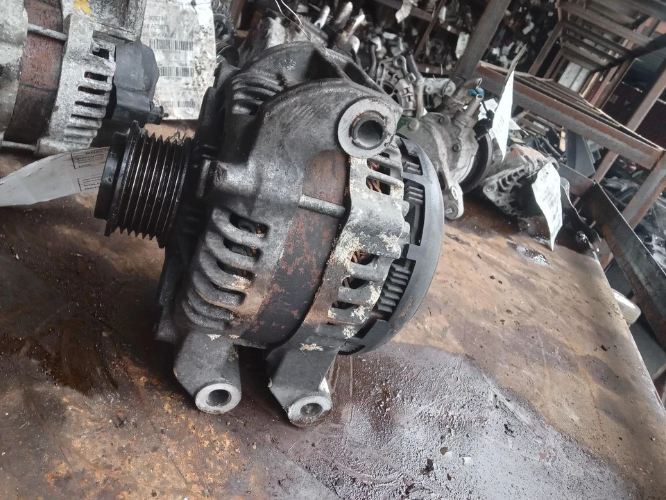 Used Alternator fits: 2012 Jeep Grand cherokee 5.7L 220 amp Grade A Foto 2 de 4