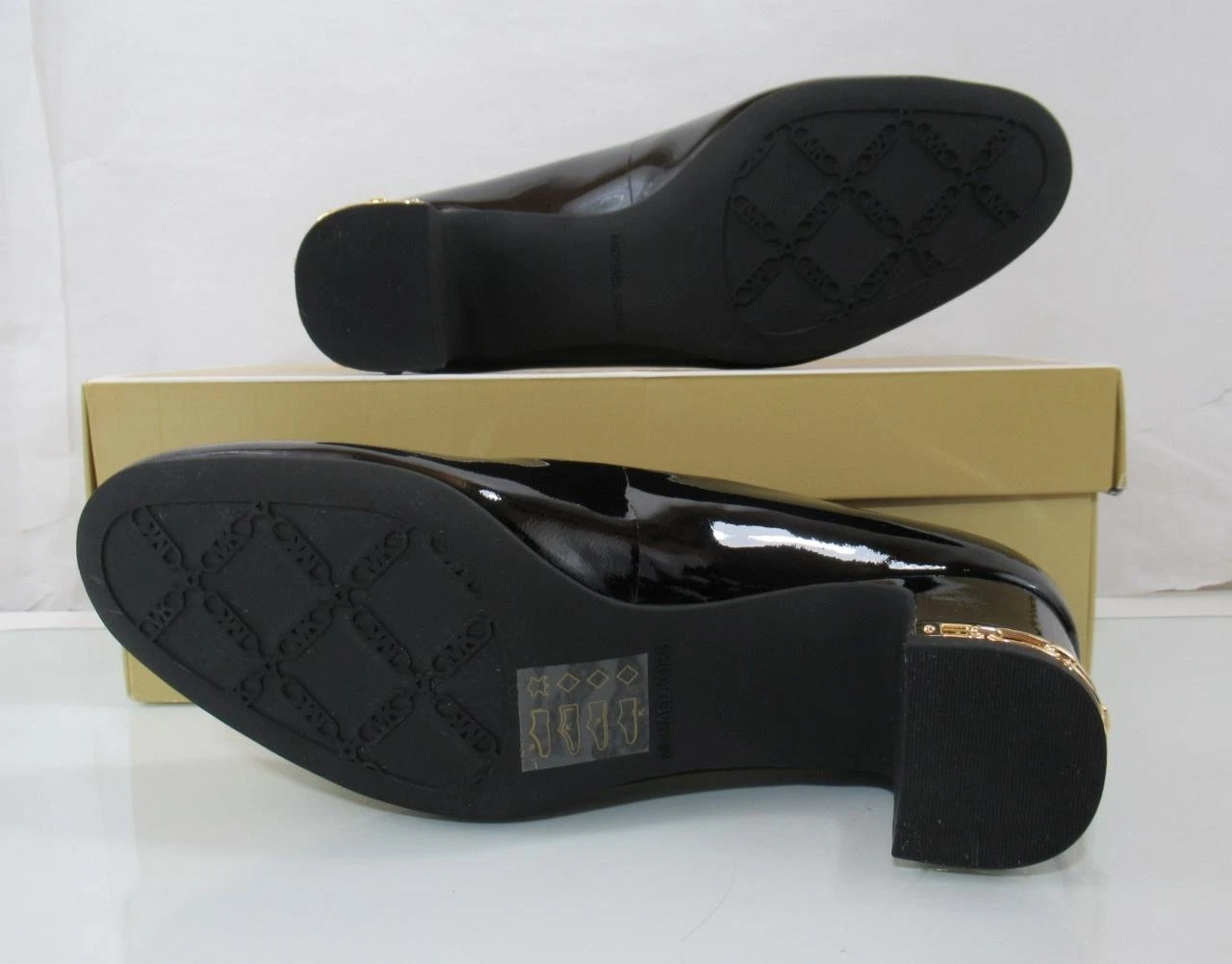 Michael Kors June Flex Mid Pump Block tacco MK logo nero brevettato taglia 7 5