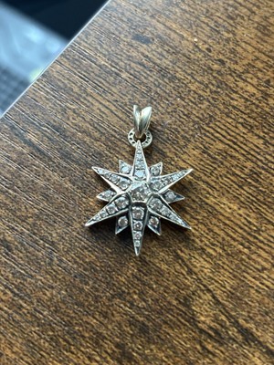 H Stern Star Collection 2.70 CTTW Cognac Diamond 18K Noble Gold Pendant