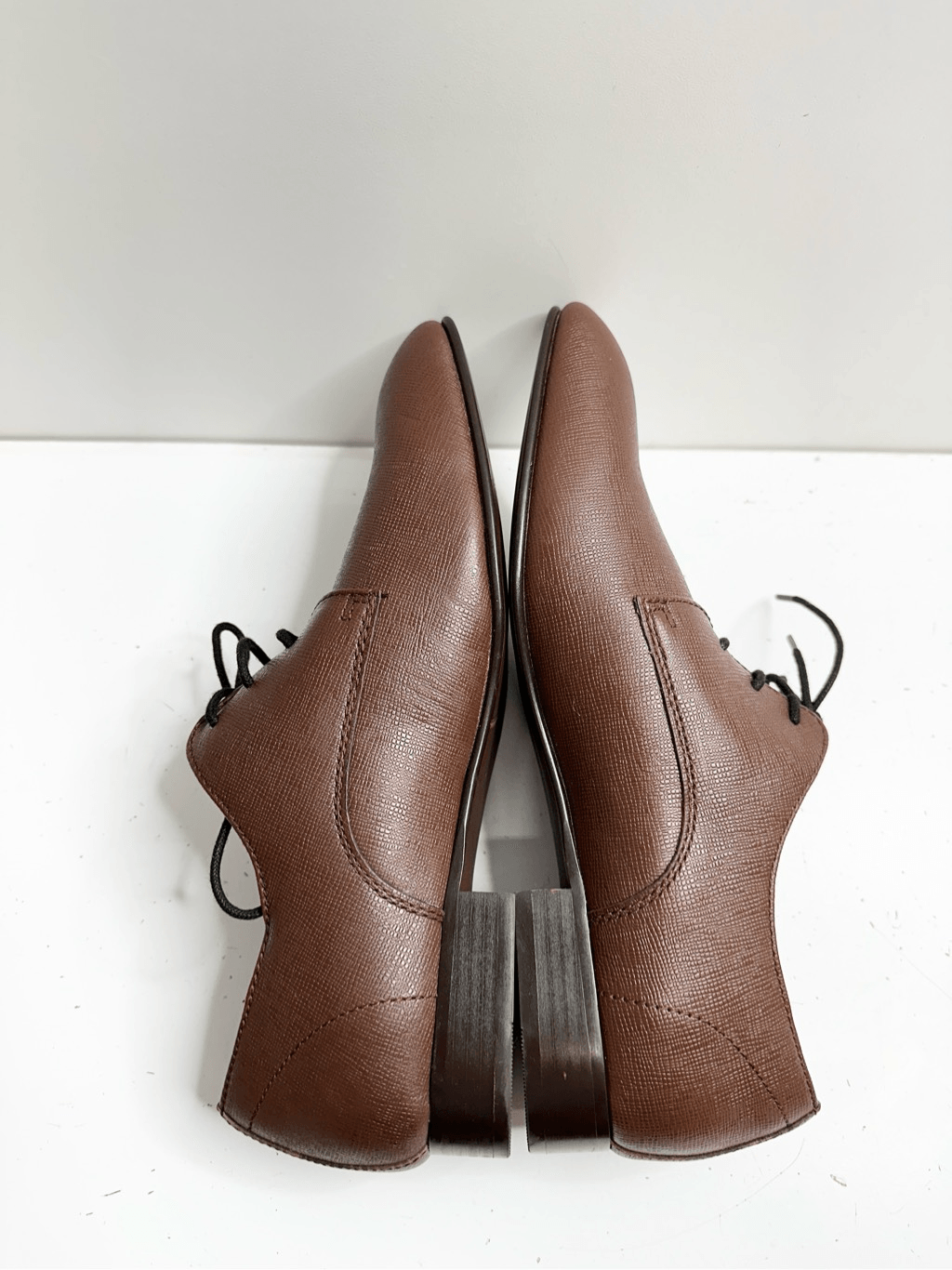 SAOLA Scarpe BP Derby uomo taglia 9 5 marrone pelle testurizzata scarpe punta liscia NUOVE