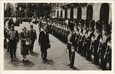 CPA HM Koningin Juliana en President Coty DUTCH ROYALTY (1053326)