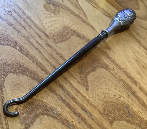 Antique Sterling Silver Button Hook. W W Kemp & Son Ltd . Birmingham 1904 - Picture 8 of 8