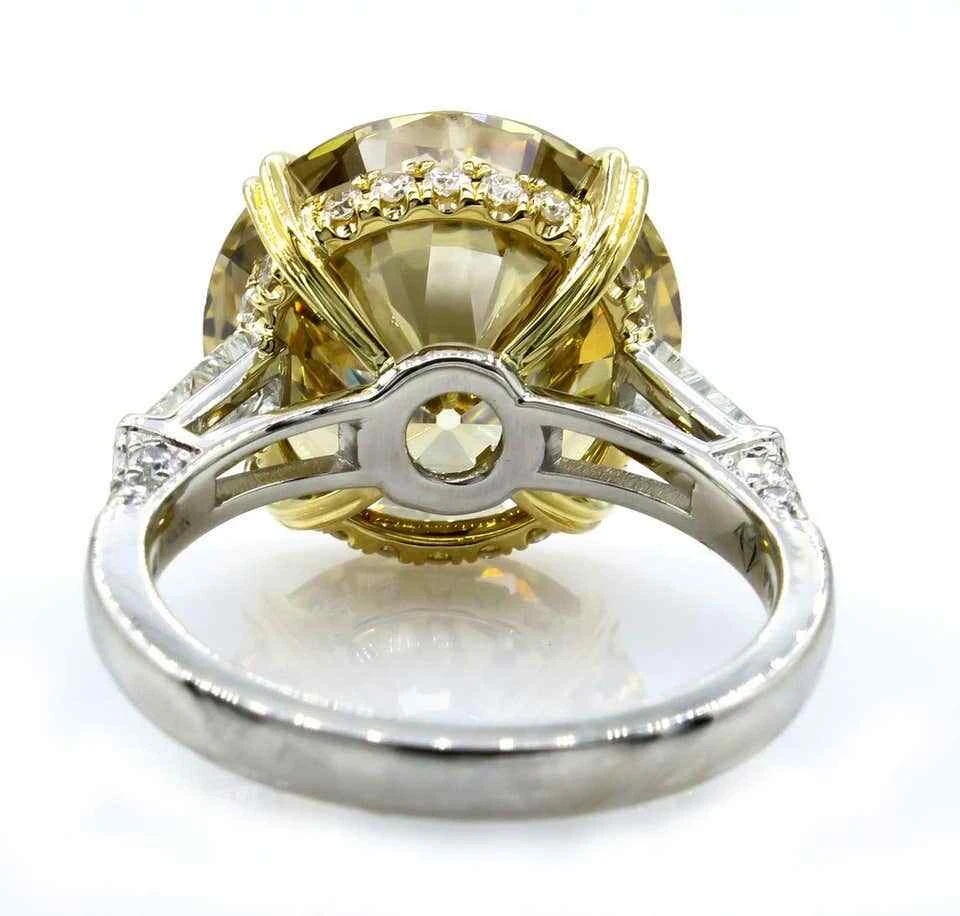 Anillo de moda de tres piedras de turmalina redonda marrón amarillo y circonita cúbica de 10,52 quilates de lujo Foto 4 de 4