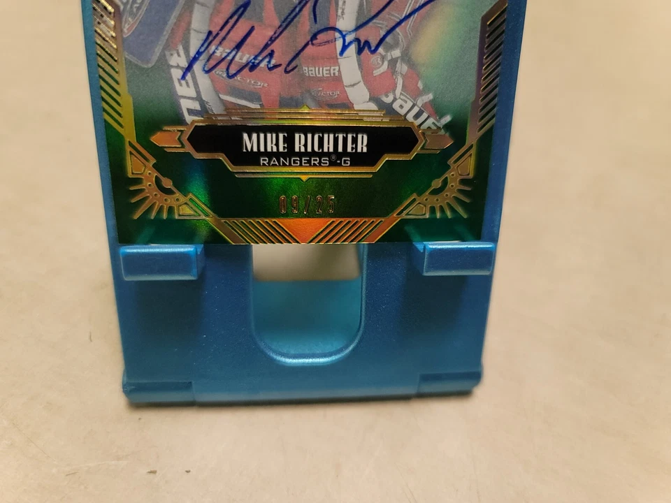2020-21 Upper Deck Stature MIKE RICHTER #99 On-Card Auto /25 Green T8239 - Image 3 of 4
