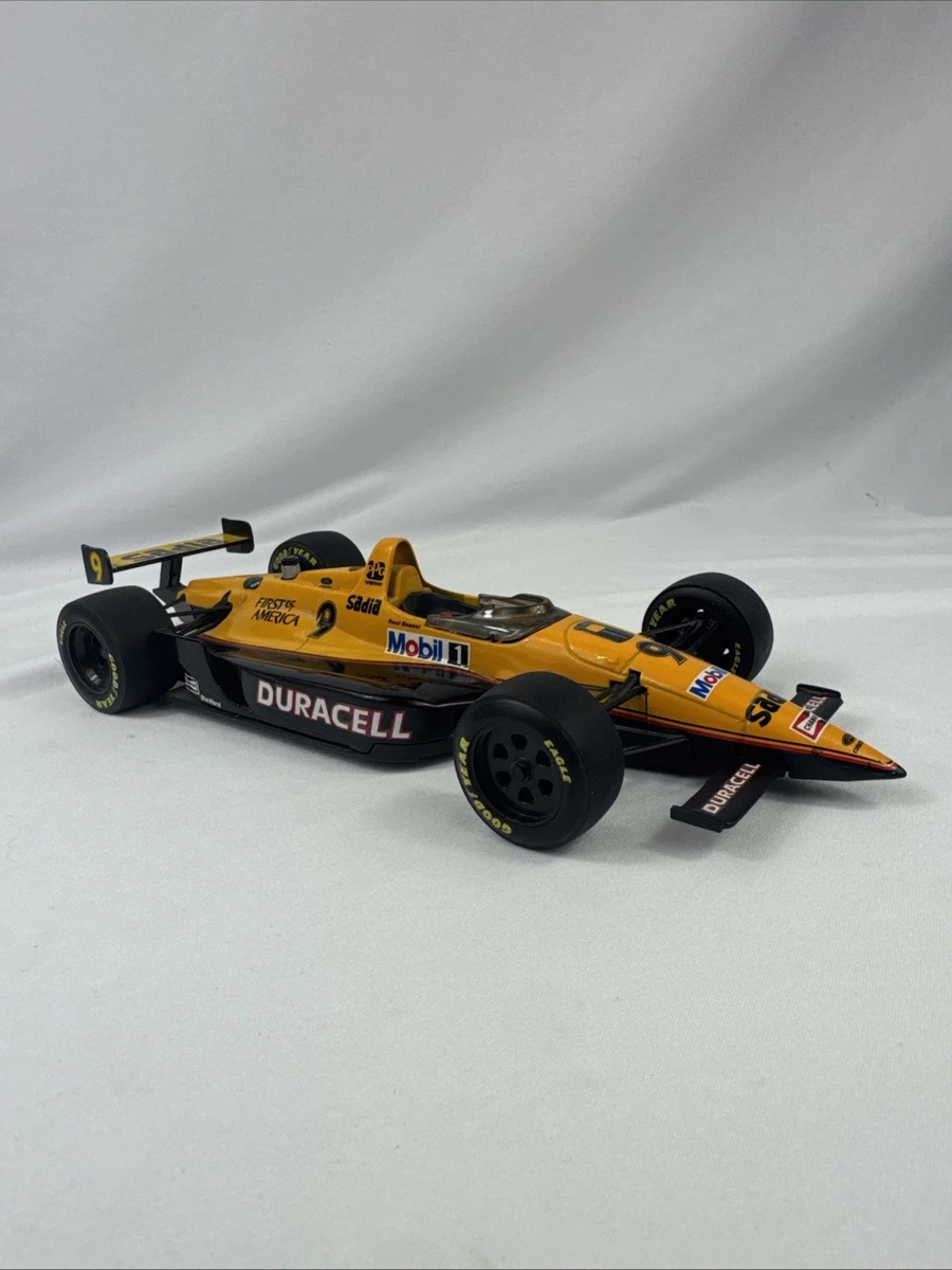 ミニカー 1/18 MINICHAMPS Lola Ford IndyCar Minichamps 1/18 Lola Ford Indycar Model #6 Mario Andretti