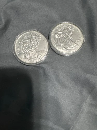 2 Oz  Silver Round .999 Fine in packaging walking liberty silver round